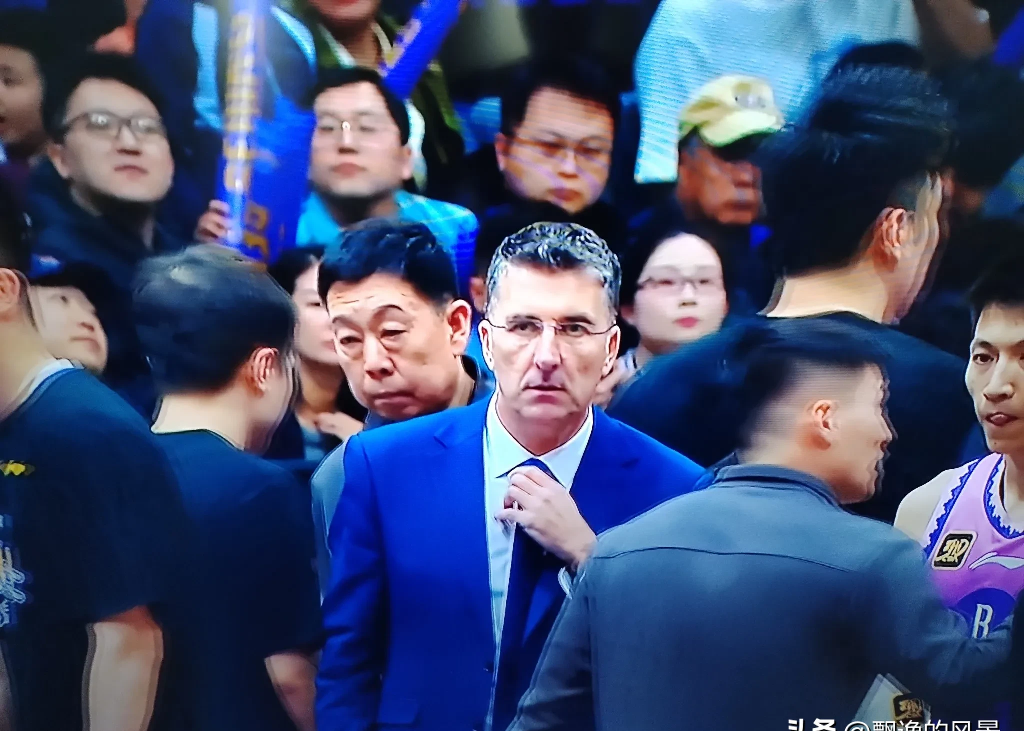 九游娱乐赞助不莱梅-萨索洛主教练感谢球员为球队作出的贡献的简单介绍